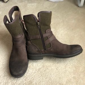 Ugg Simmens Waterproof boots